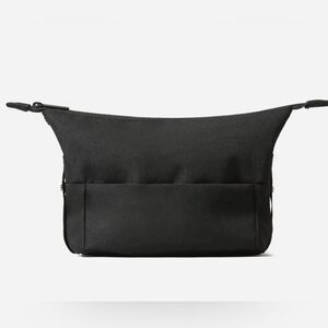 Everlane Catch-All Toiletry Case